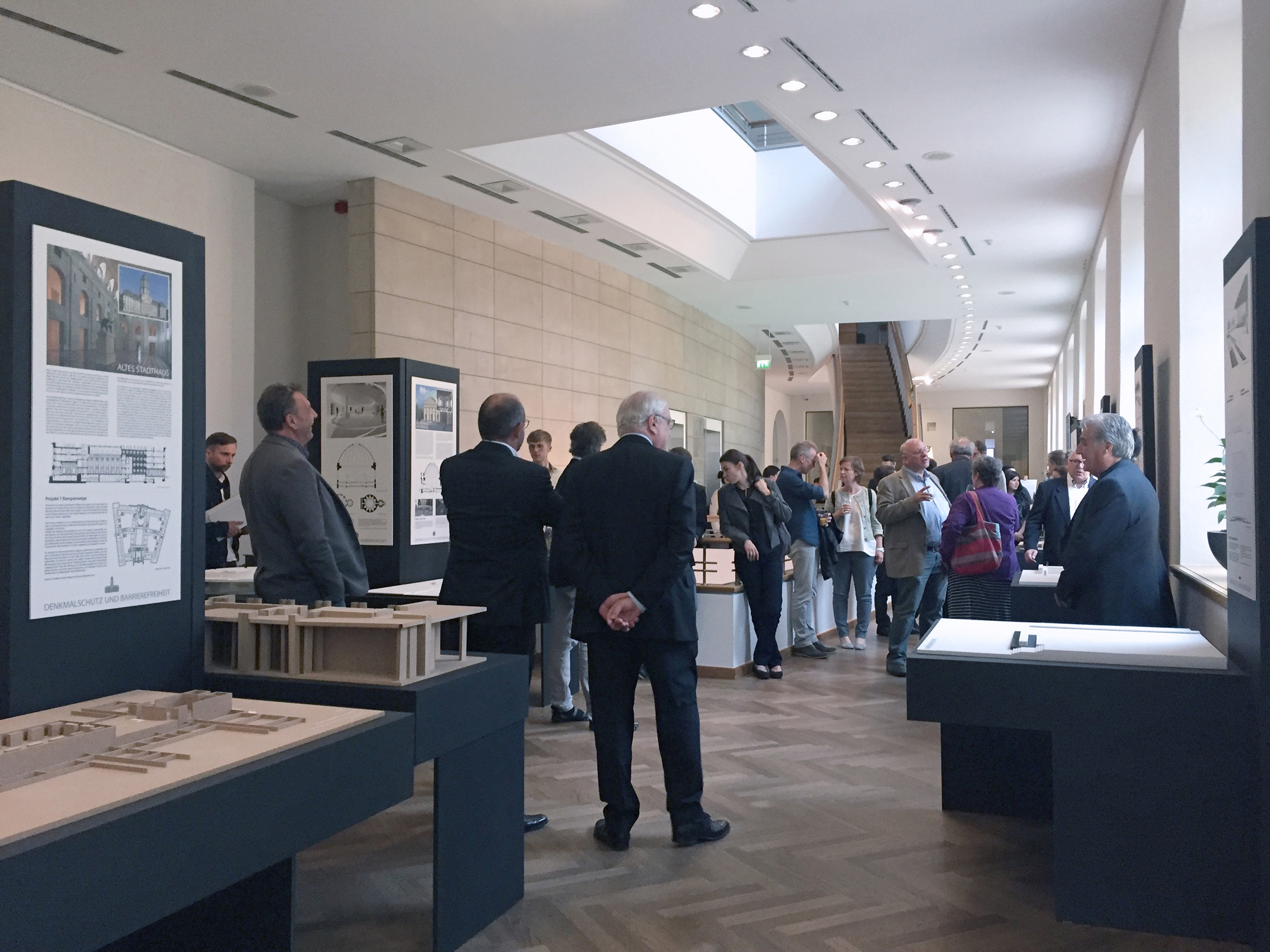 Foto: Eröffnung der Ausstellung in der Abtei Neumünster in Luxemburg